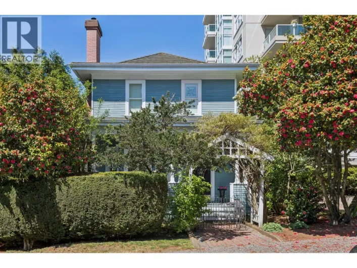 557 LONSDALE AVENUE, North Vancouver