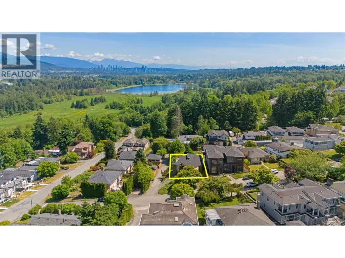 5578 OAKGLEN DRIVE, Burnaby