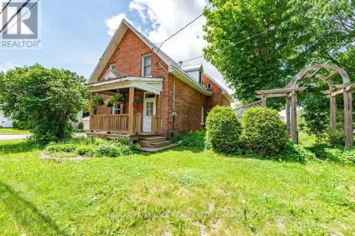 558 MACKAY STREET, Pembroke