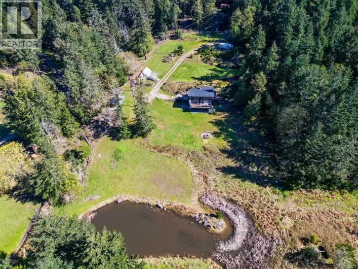 5582 Hooson Rd, Pender Island