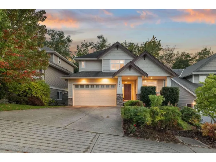 5583 THOM CREEK DRIVE|Promontory, Chilliwack
