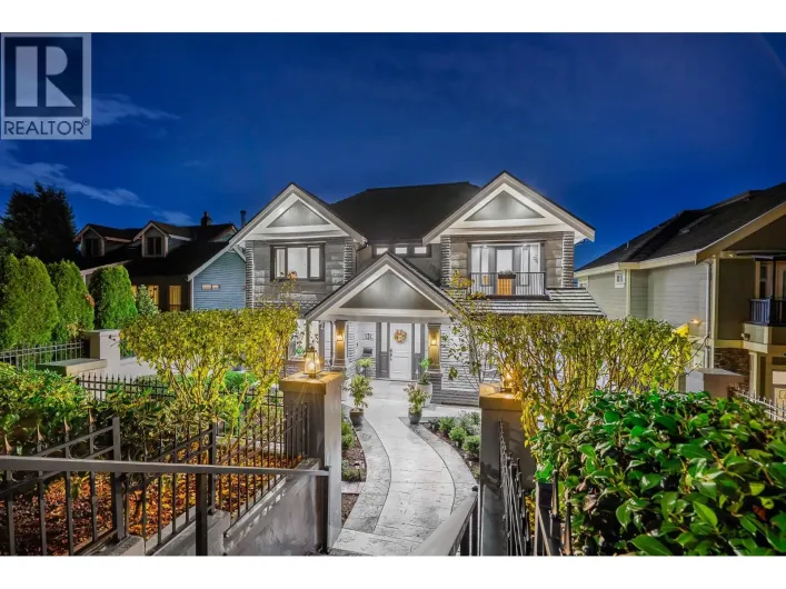 559 E 4TH STREET, North Vancouver