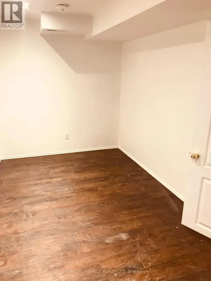 House for rent: 5592 HIGHBANK ROAD, Mississauga