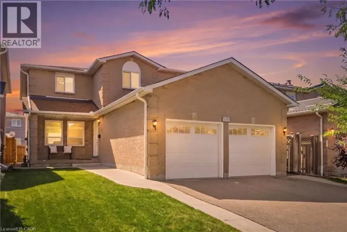 5592 MILLBROOK Lane, Mississauga