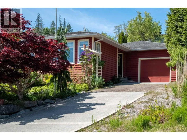 5599 MEDUSA PLACE, Sechelt