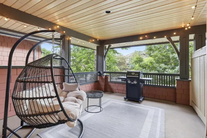 56 19478 65 AVENUE, Surrey