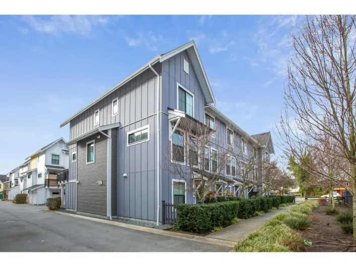 56 5945 176A STREET, Surrey