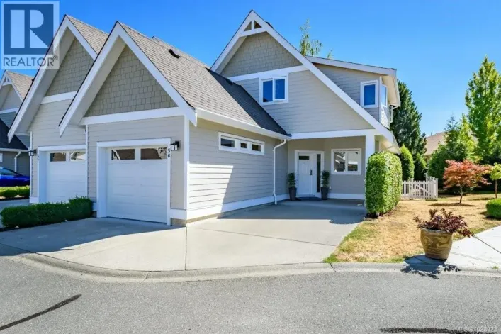 56 700 Lancaster Way, Comox