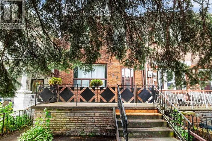 56 ARLINGTON AVENUE, Toronto
