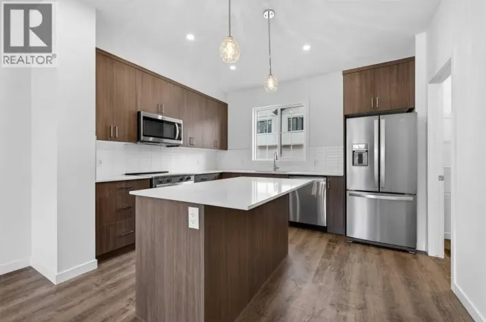 56 Creekside Drive SW, Calgary