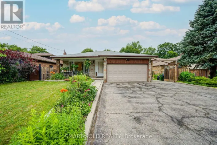 56 GATESVIEW AVENUE, Toronto