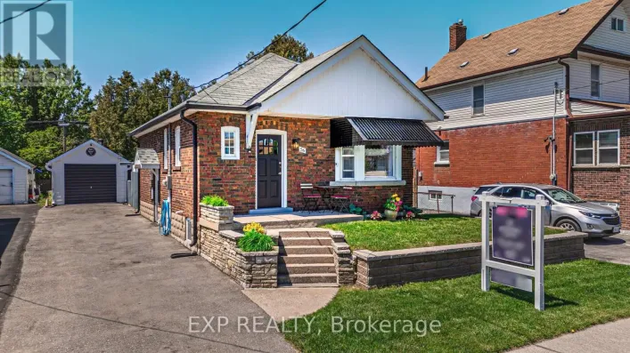 56 GLADSTONE AVENUE, Oshawa