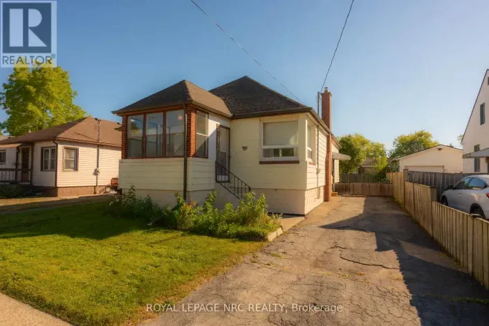 56 LYONS AVENUE, Welland