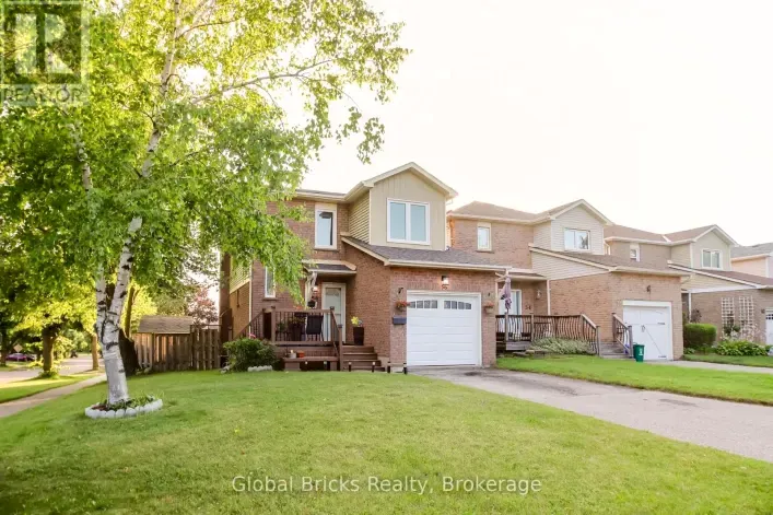 56 WINSTON CRESCENT, Whitby