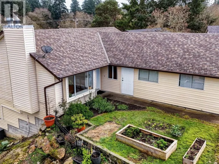 560 Atkins Ave, Langford