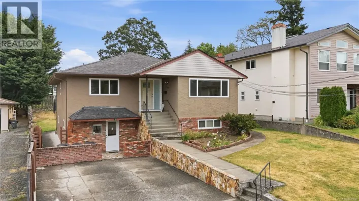 560 Mountfield St, Saanich
