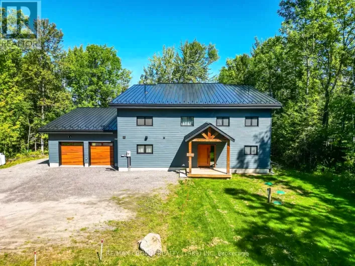 House for sale: 560 PINECREEK CRESCENT, Callander