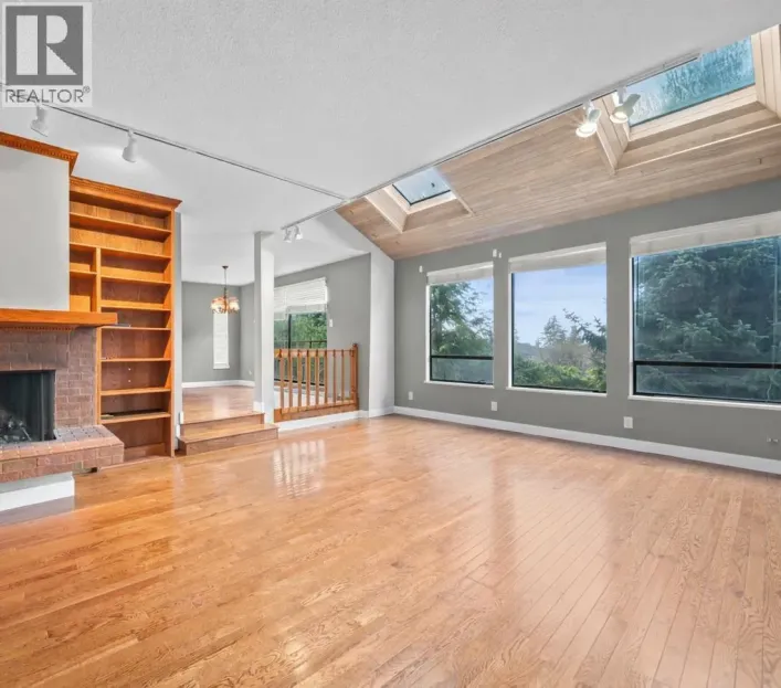 5600 GROUSEWOODS PLACE, North Vancouver