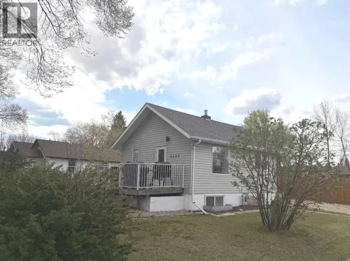 5602 51 Avenue, Lacombe