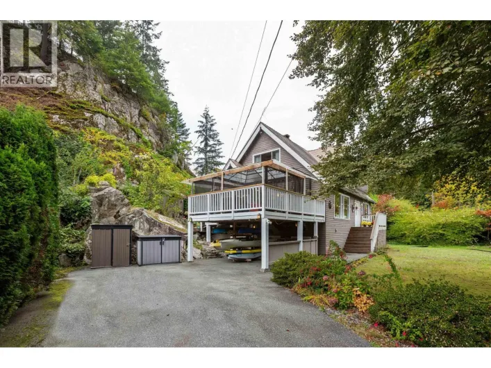 5607 EAGLE HARBOUR ROAD, West Vancouver
