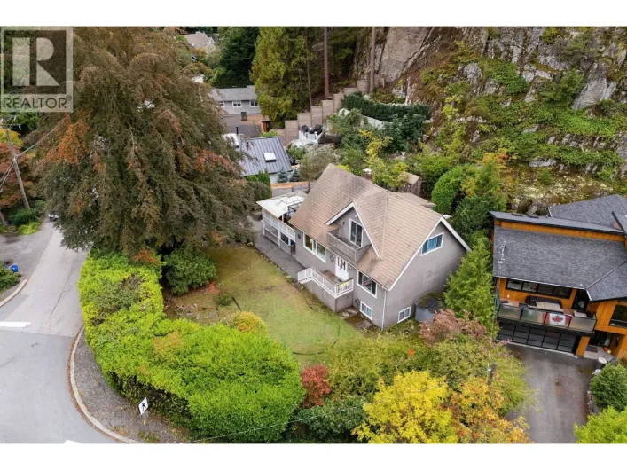 5607 EAGLE HARBOUR ROAD, West Vancouver