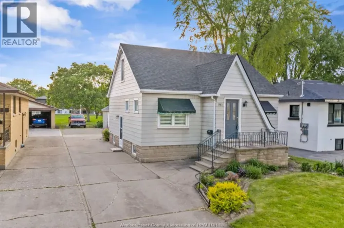 561 ELINOR STREET, Windsor