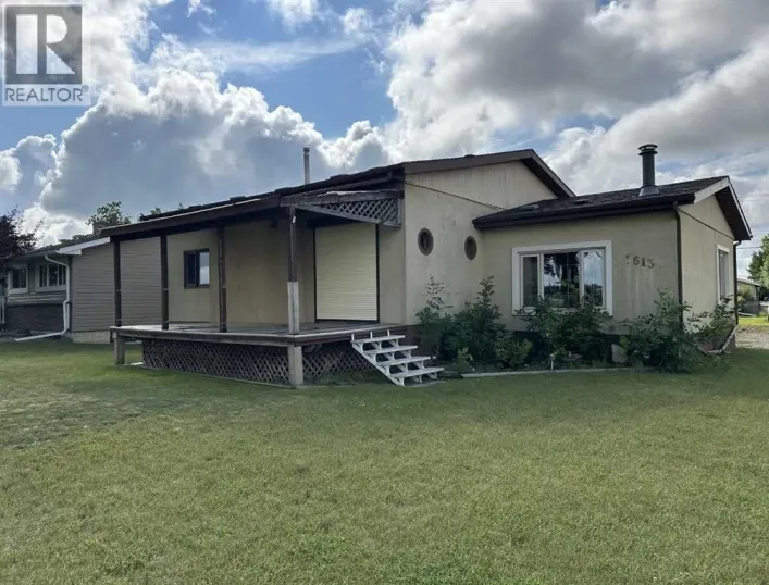 5613 48 Avenue, Ponoka