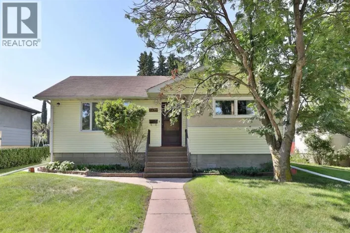 5615 51 Avenue, Camrose