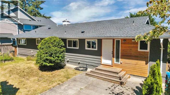 5620 Hammond Bay Rd, Nanaimo