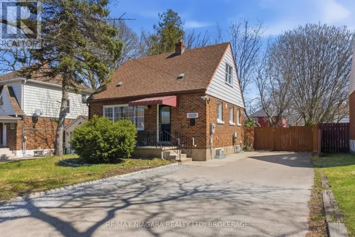5654 DRUMMOND ROAD, Niagara Falls