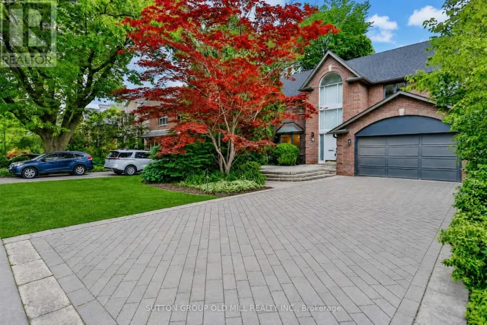 566 CASTLEFIELD AVENUE, Toronto