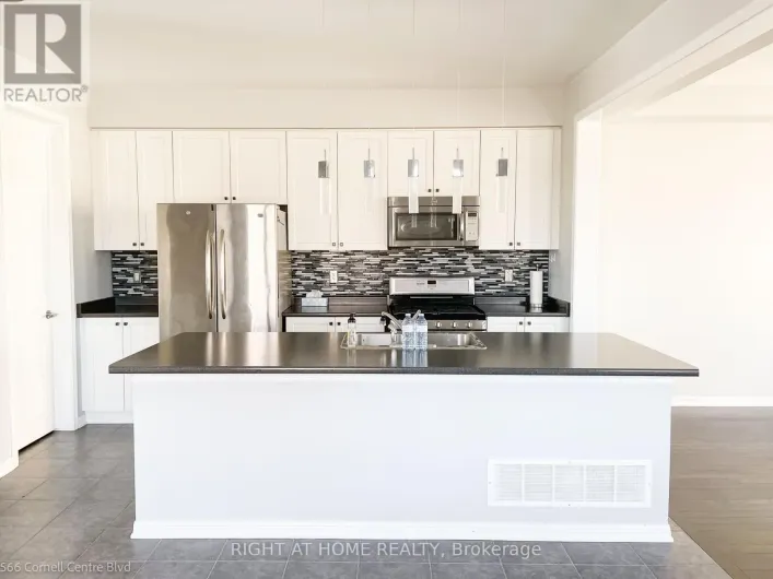 566 CORNELL CENTRE BOULEVARD, Markham