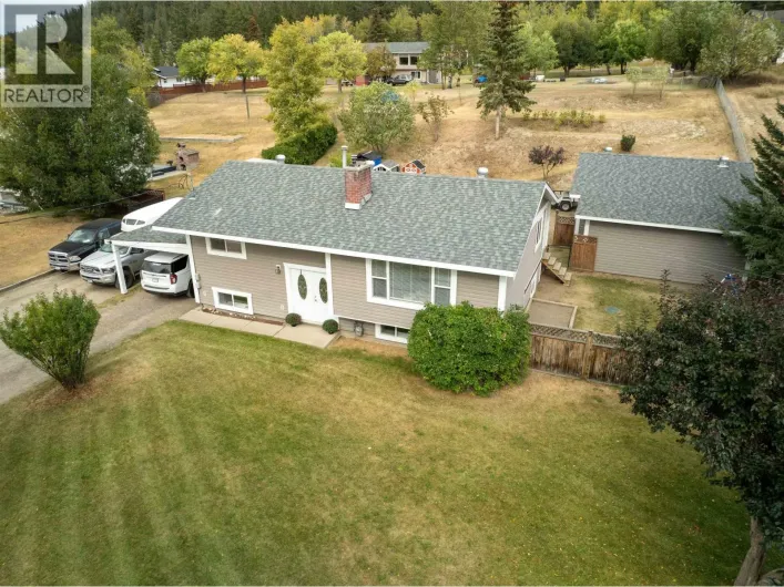 5665 HORSE LAKE ROAD, 100 Mile House