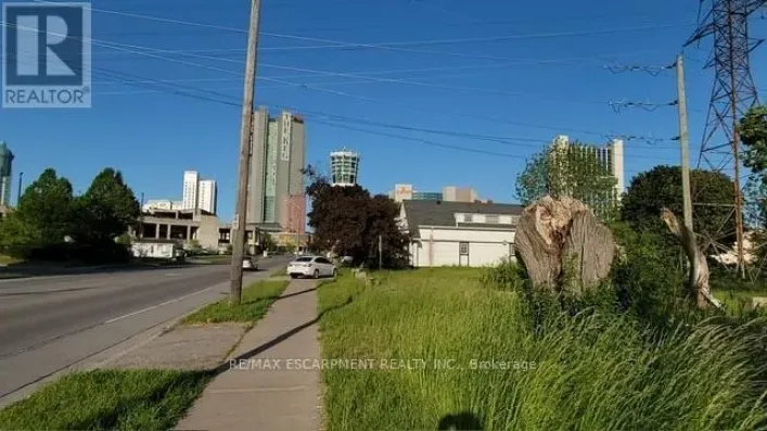 5668 DUNN STREET, Niagara Falls