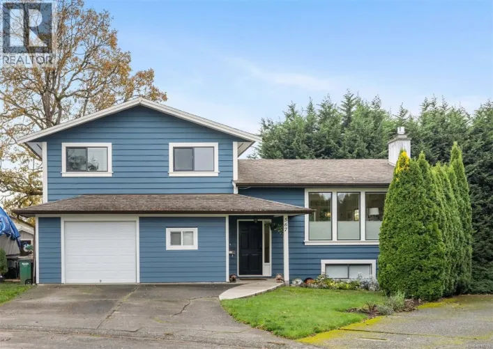 567 Fermoy Pl, Saanich