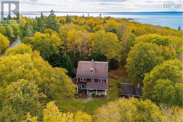 567 Indian Point Road, Glen Haven