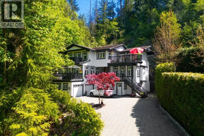 5671 WESTPORT ROAD, West Vancouver