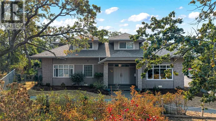 568 Island Rd, Oak Bay