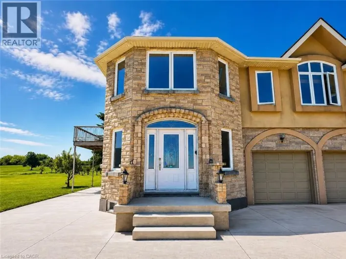568 RIDGE Road, Hamilton