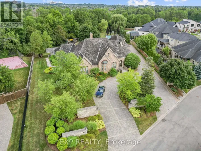 569 FRANKLINWAY GATE, London North