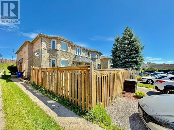 569 WALPOLE CRESCENT, Newmarket