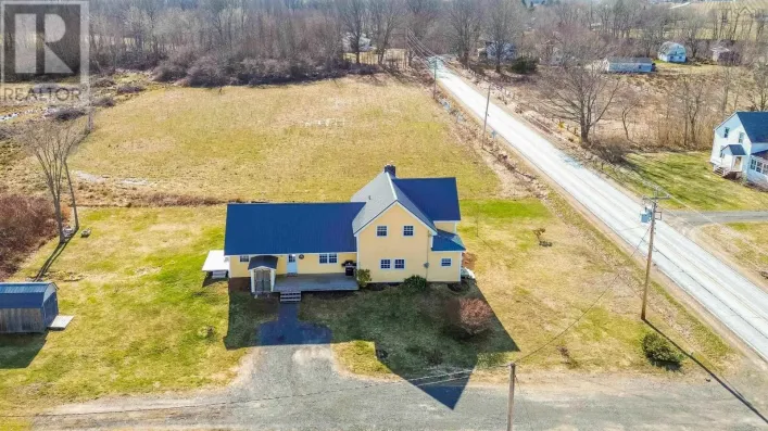 5692 Highway 221, Woodville
