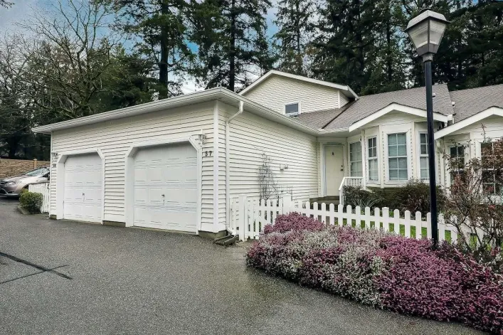 57 6537 138TH STREET, Surrey