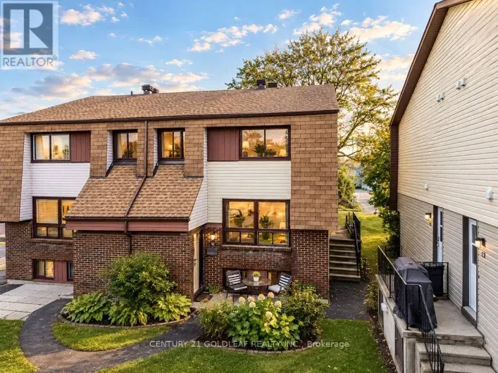 57 - 7 C WOODVALE GREEN LANE, Ottawa