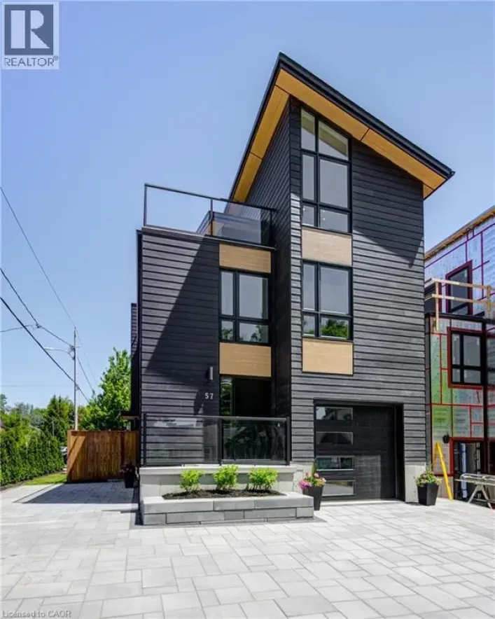 57 CENTRE ST, Grand Bend