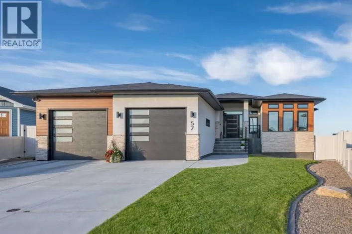 57 Hamptons Gate SE, Medicine Hat