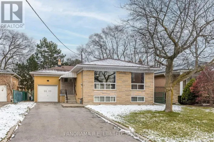 57 HIGHLAND HILL, Toronto