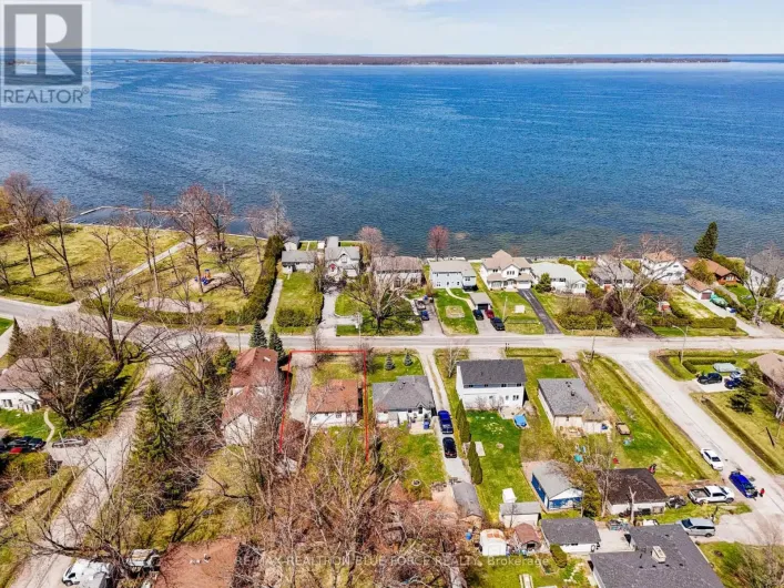 57 LAKESHORE ROAD, Georgina