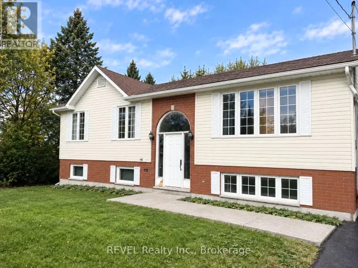 57 SALISBURY ROAD, Prince Edward County
