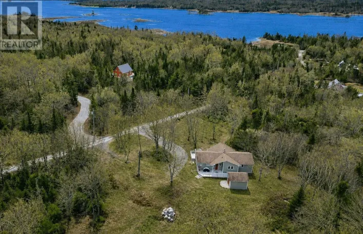 57 Somerset Drive, East Sable River